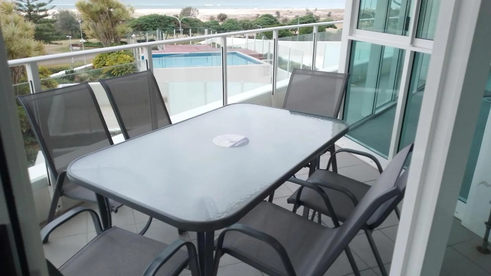 Aparthotel Kirra Surf Apartments Gold Coast