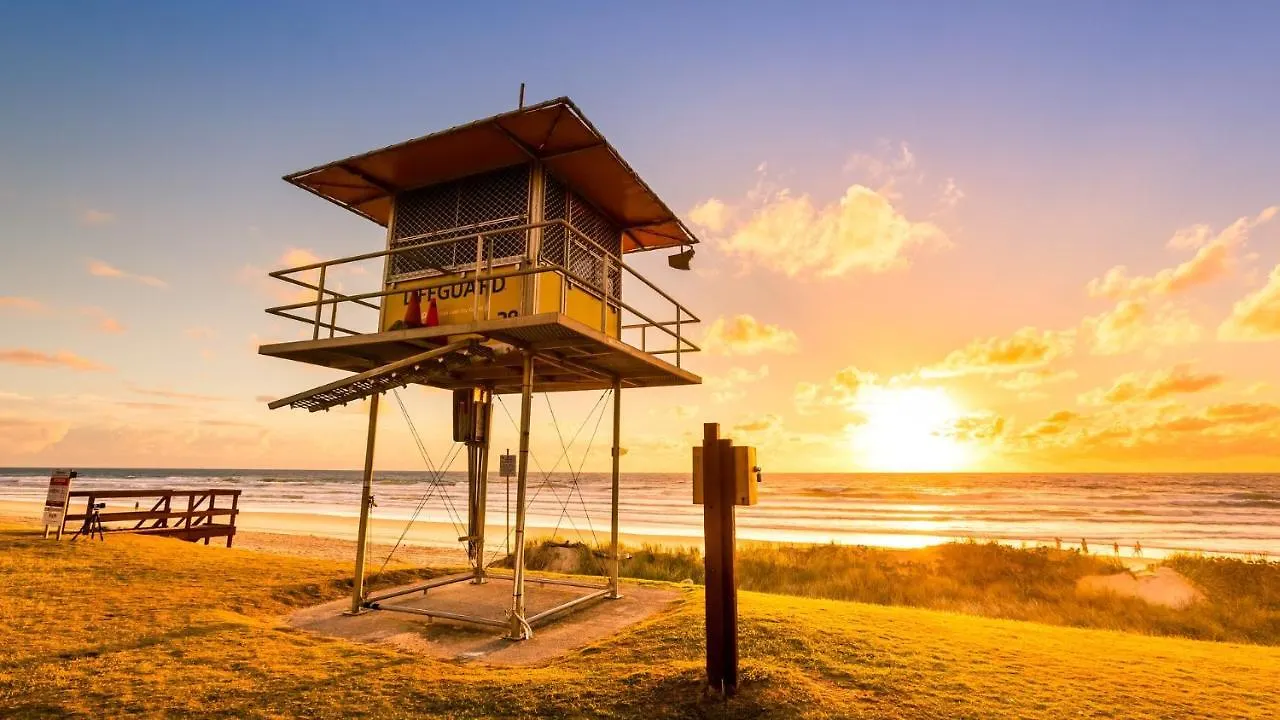 Kirra Surf Apartments Gold Coast 4*,