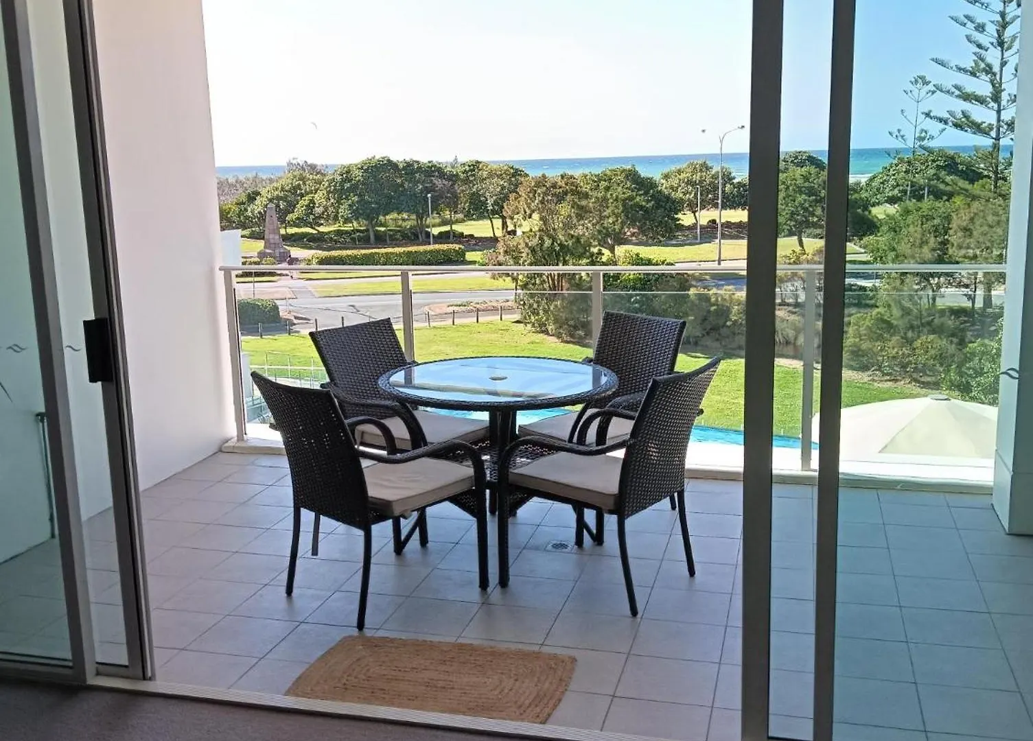 Aparthotel Kirra Surf Apartments Gold Coast
